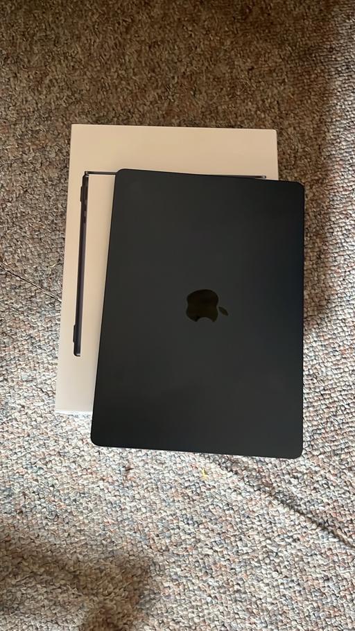  — Mac book Air M2 2022
