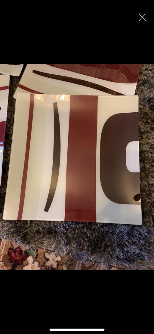  — Glass heat resistant place mats