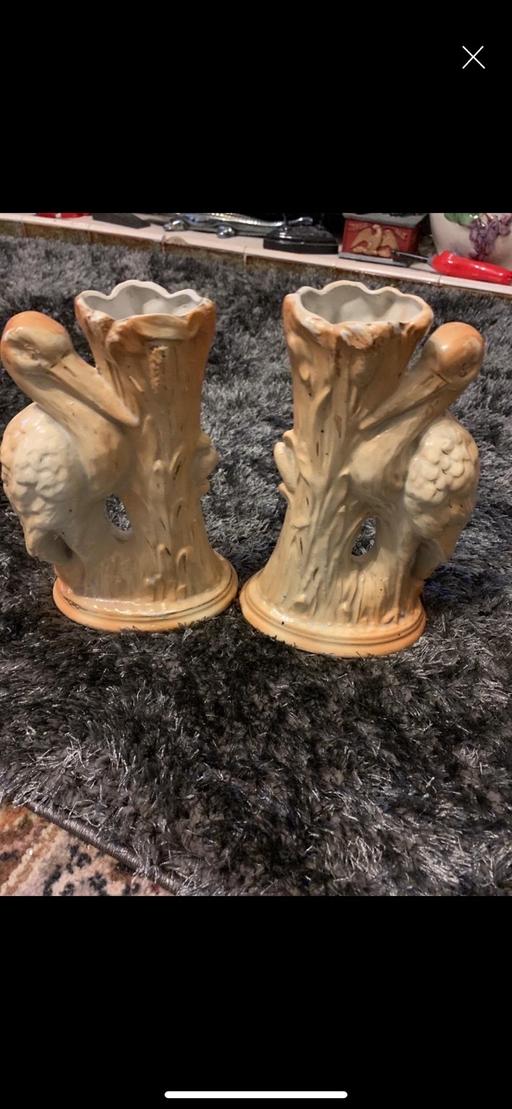  — Pair of old vases