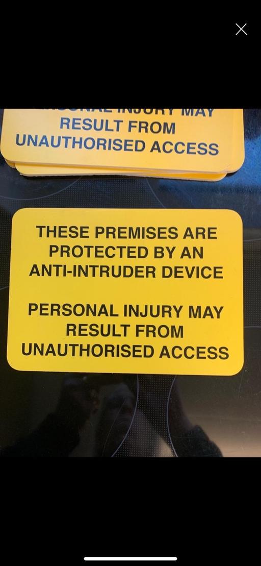  — Pack of security signs