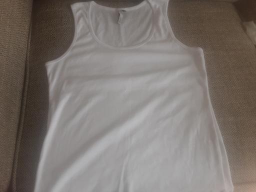  — Ladies size 16-18 new white vest