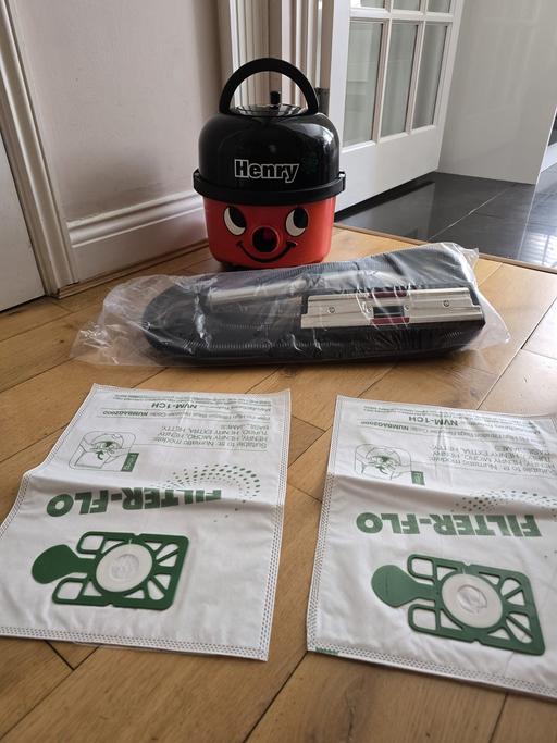  — HENRY HOOVER NUMATIC 1200W TWIN SPEED