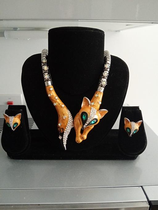  — Fox necklace and earrings