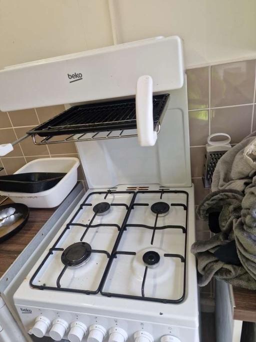  — Gas cooker high level grill