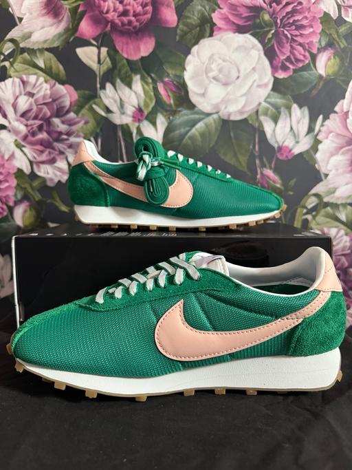  — BRAND NEW WOMENS NIKE TRAINERS
