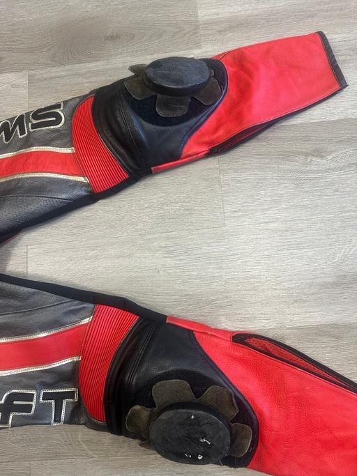  — Swift onepiece leather motorcycle racing Suit