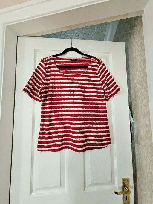  — Patterned Tshirt size 16.
