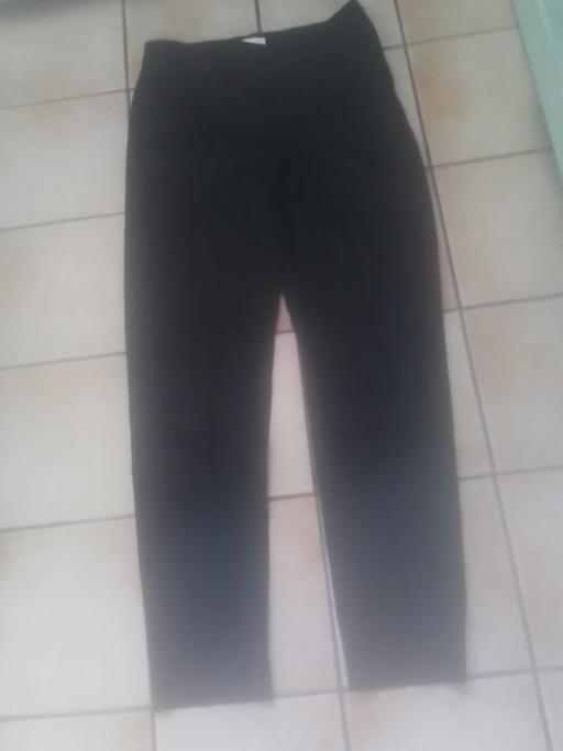  — BRAND NEW NO TAG STRETCH JEGGINGS