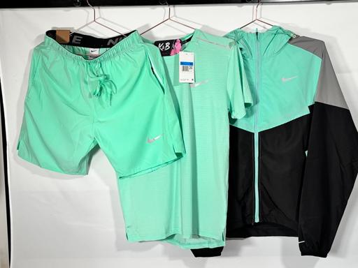  — Nike dry fit mint green
