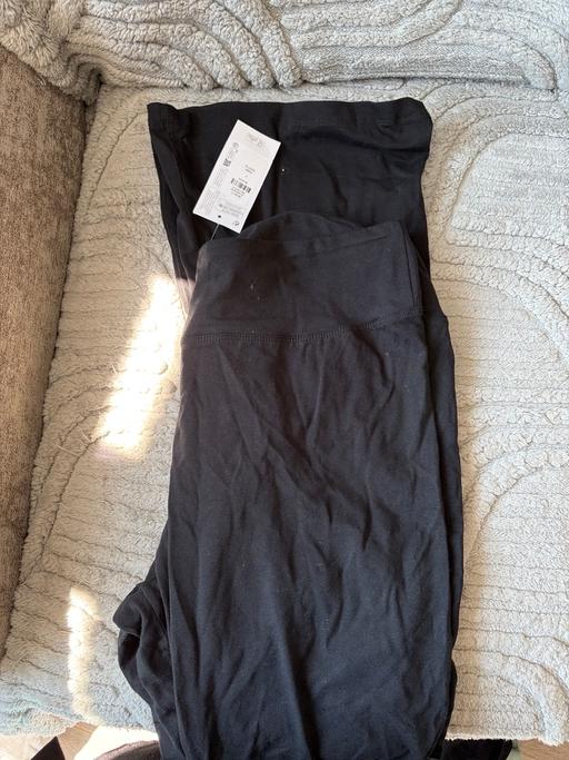  — Women’s wide bottom leggings