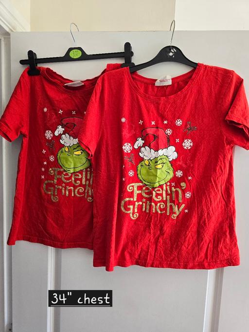  — 2 Grinch Xmas PJ tops - small