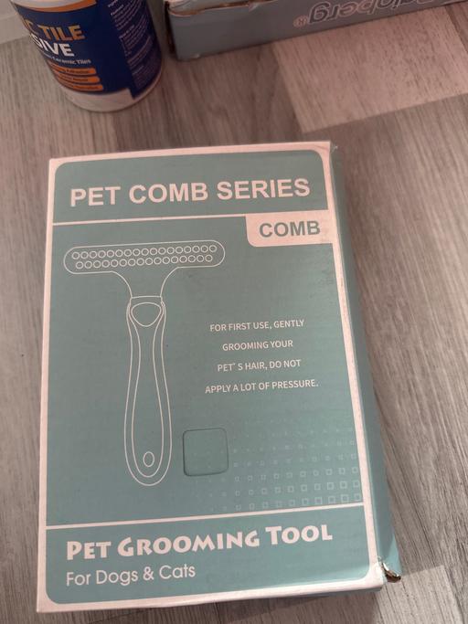  — Pet comb