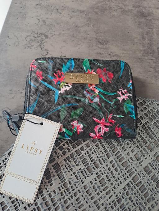  — new lipsy purse wi tags