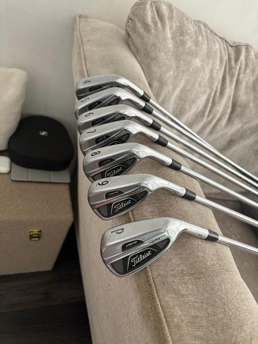  — Golf clubs irons