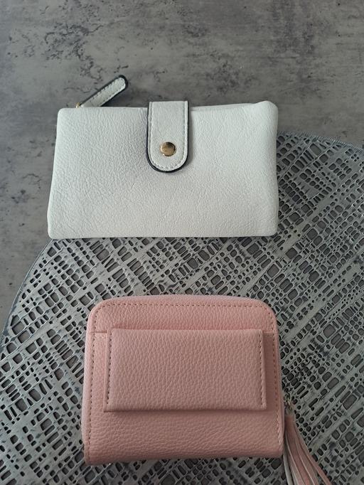  — 2 new purses 👛 no offers