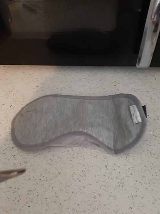  — eye mask