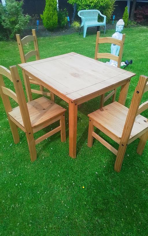  — TABLE AND CHAIRS SET