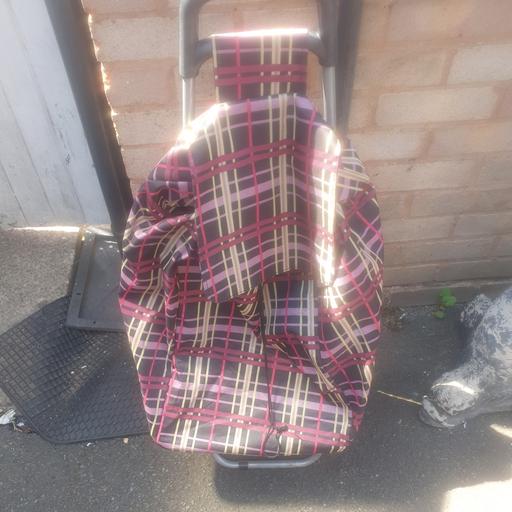  — Checked Shopping Trolley, Good Condition