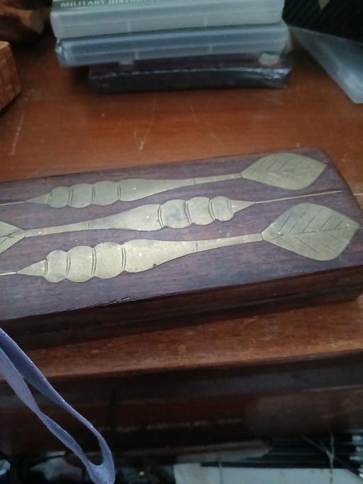  — old wooden dart case