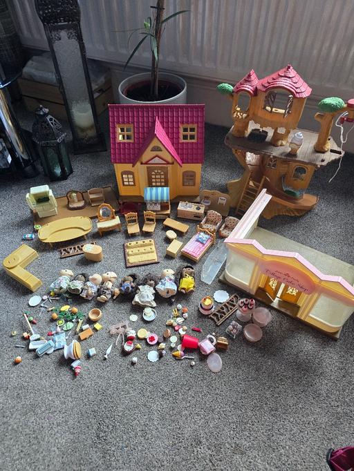  — Large selection of Sylvanian Family