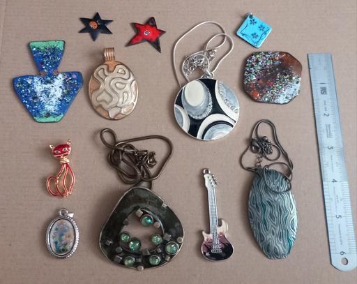  — Collection of enamel chunky pendants
