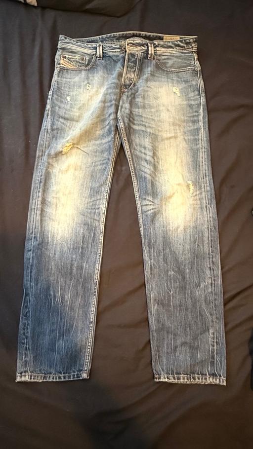  — Men’s jeans