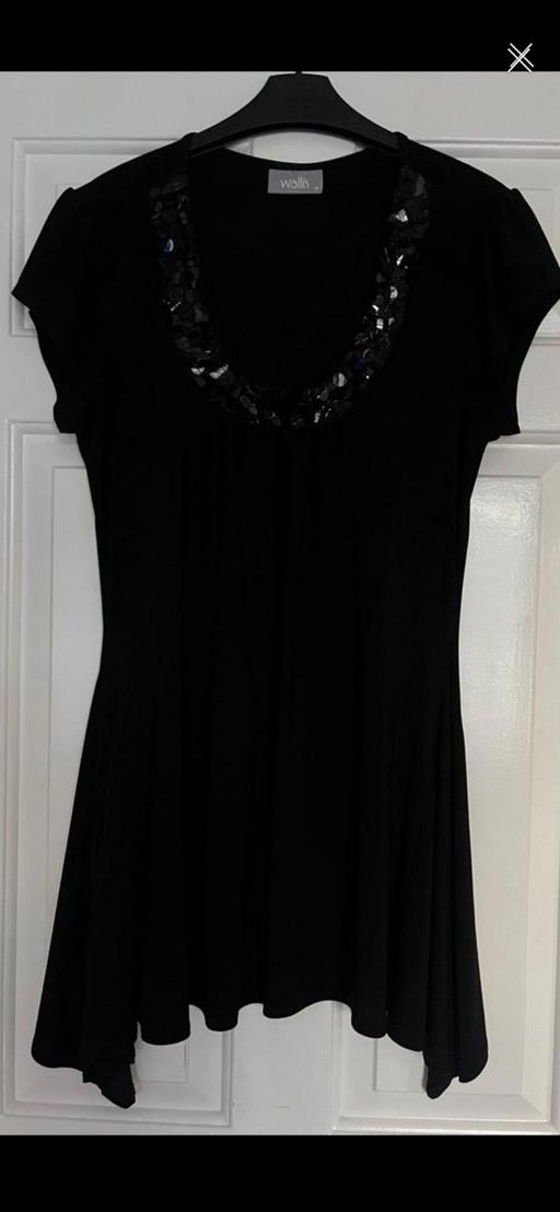  — Wallis Top Size Medium