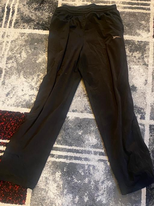  — Mens slazenger jogging bottoms size M.