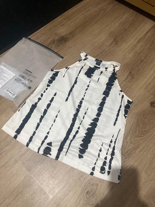  — New ladies summer top size small