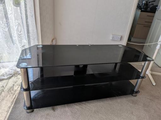  — TV Glass Stand