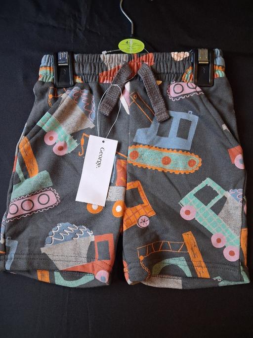  — kids  shorts Size 4-5  years