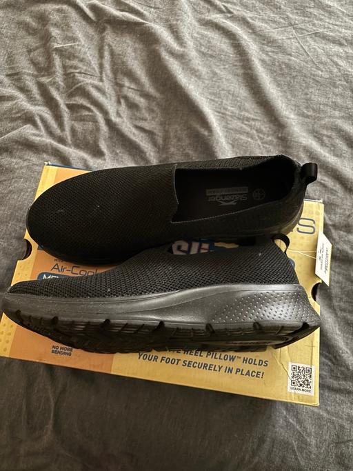  — Women’s Slazenger trainers
