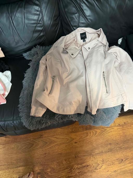  — Lovely leather jacket all in good condition.
