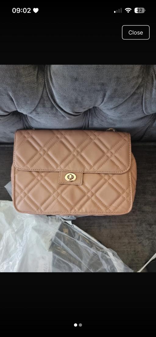  — New look crossbody