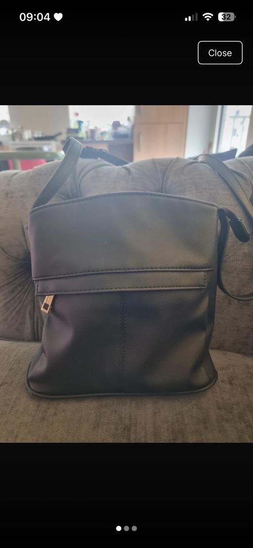  — Oasis crossbody black