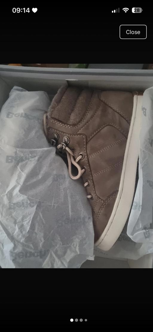  — Bench trainer boots