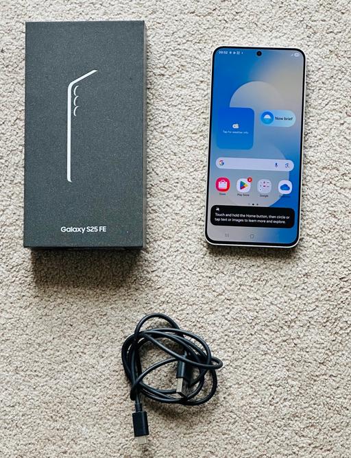  — Samsung Galaxy S25 FE - 256GB Unlocked Box