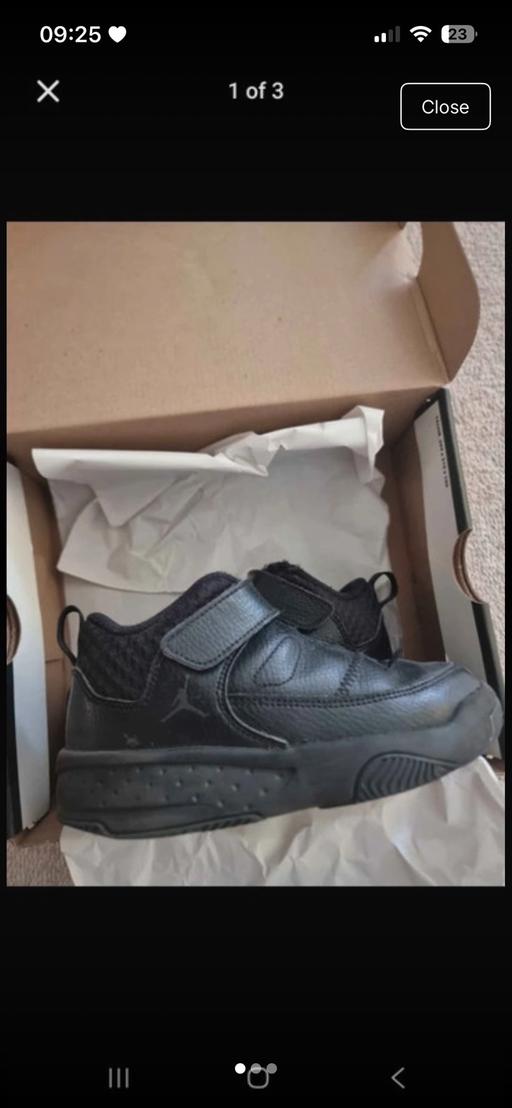  — Kids Jordan black 12