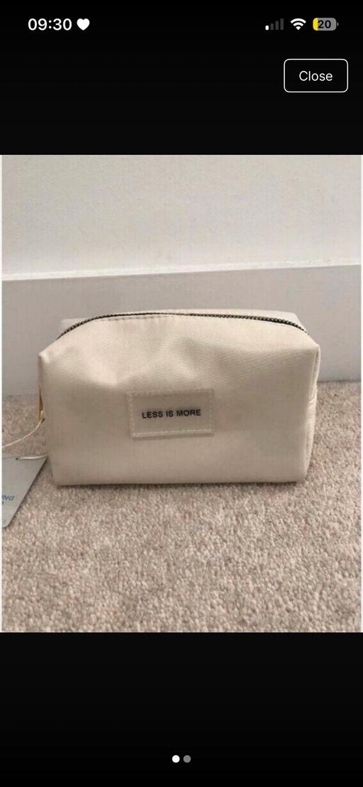  — Primark pouch