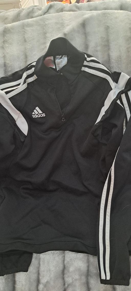  — Adidas Sweater YL