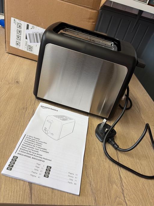  — Amazon Basics toaster