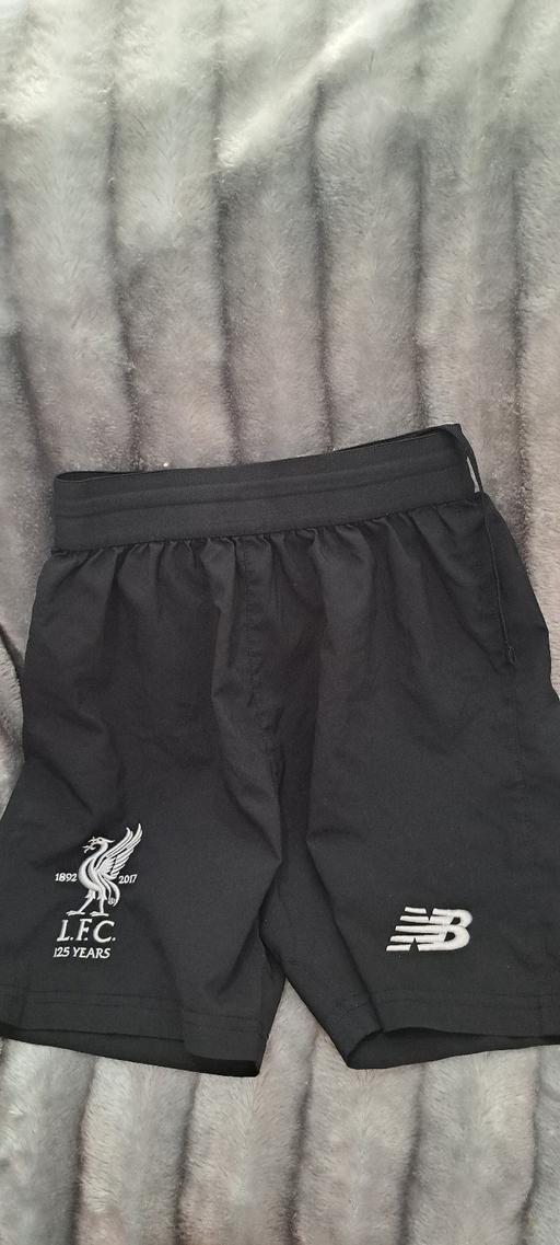 — New Balance LFC shorts Age 4-5