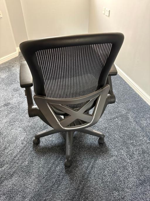  — Whalen Metrex IV mesh Office Chair