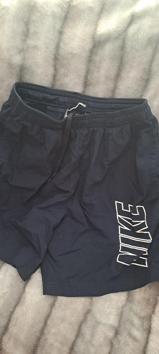  — Nike shorts Kids M
