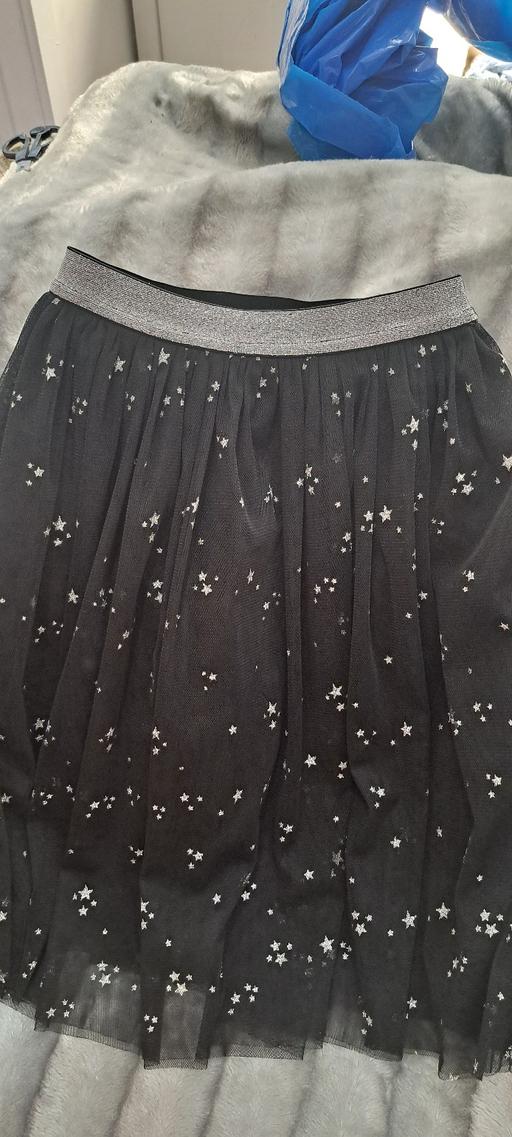  — M&S Skirt Age 8-9