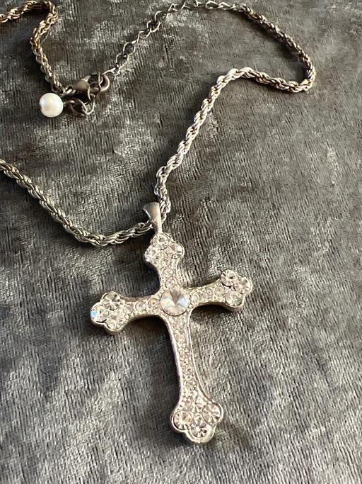  — Lovely necklace