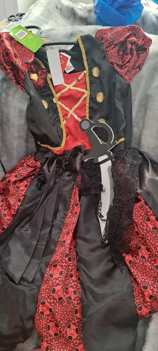  — Halloween Dress up Age 5-6 New