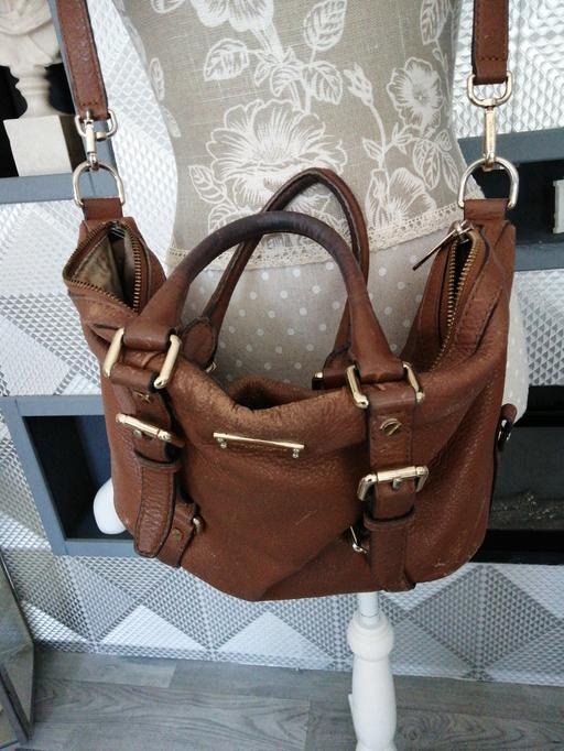  — ladies Handbag (Well used, still usable)