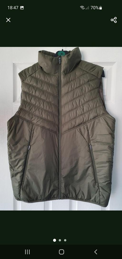  — men's gilet