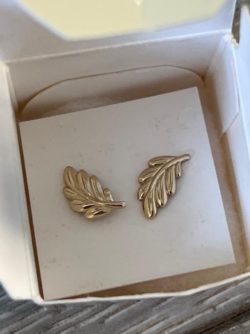  — Vintage Avon earrings